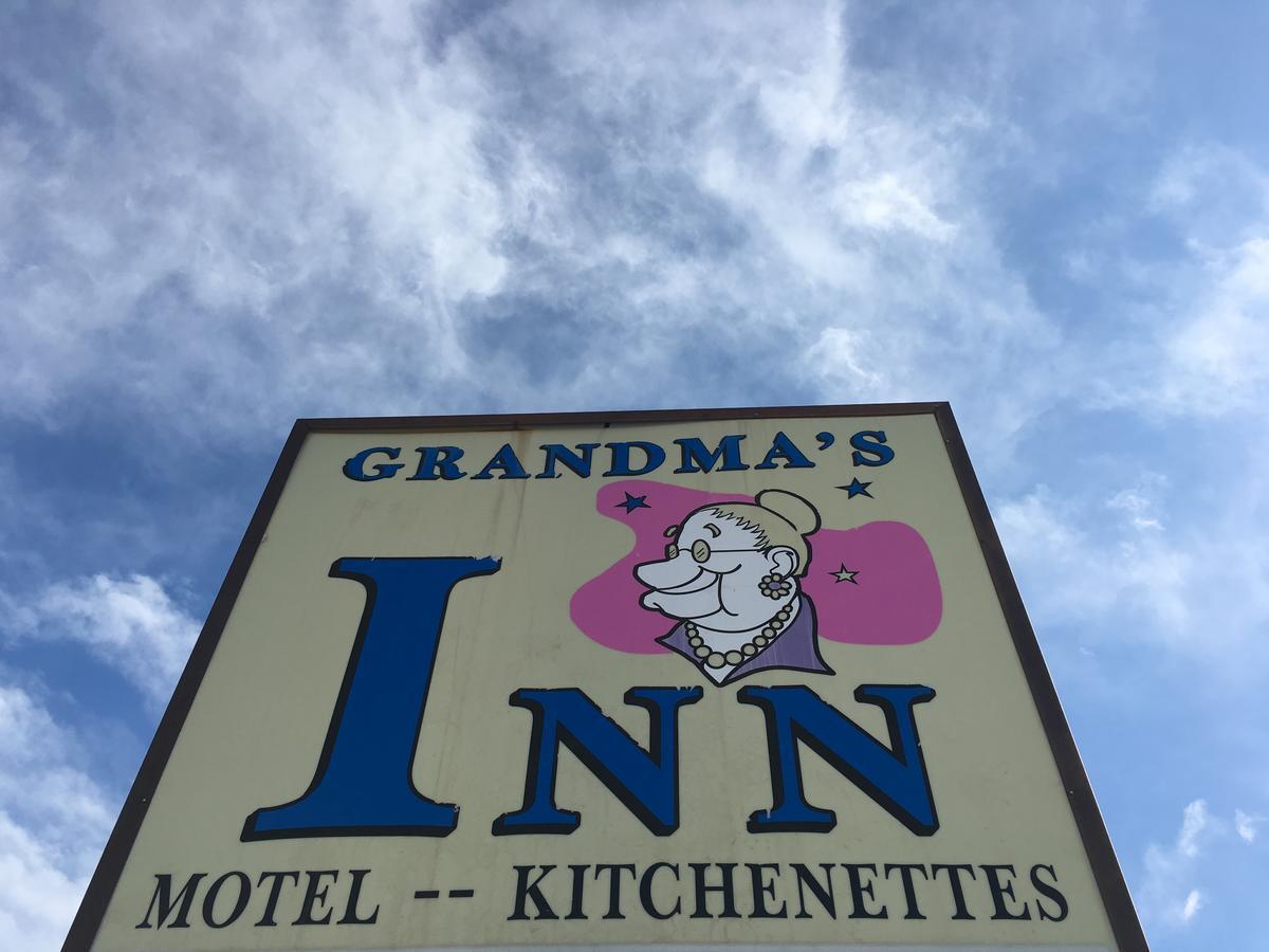 Grandmas Inn Торингтън Екстериор снимка