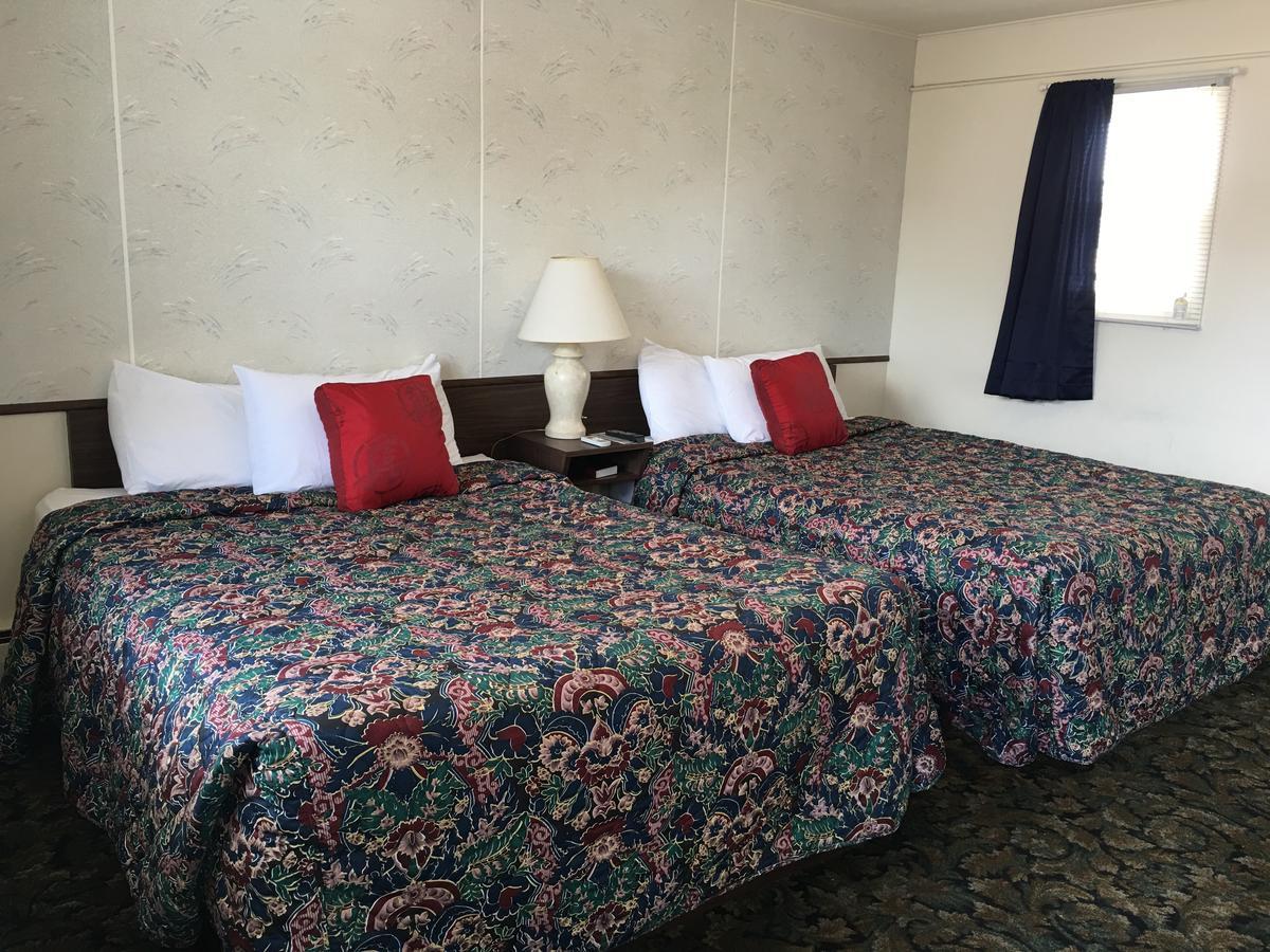 Grandmas Inn Торингтън Екстериор снимка